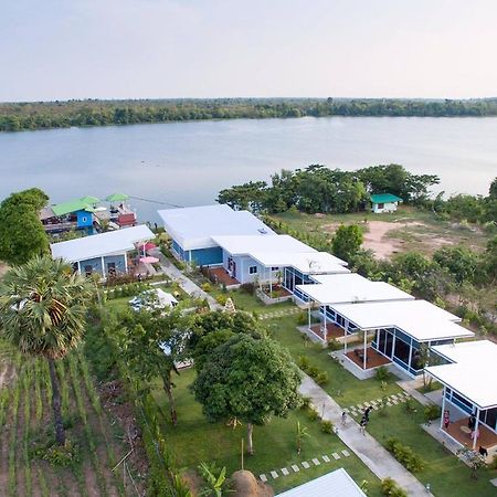 Bluemoon Riverside Phibun Mangsahan Esterno foto